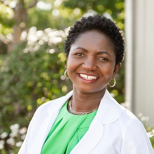 Emlah Tubuo, PHarmD | Owner, Powell Pharmacy; CEO & Founder, Emlah Naturals